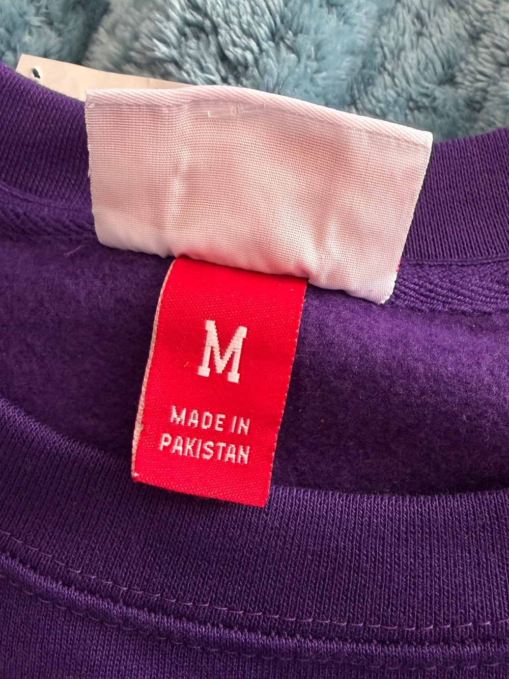 Mitchell & Ness Toronto Raptors Vintage Crewneck Medium Sweatshirt - Picture 4 of 4